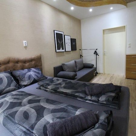 Private Quad Bedroom With Bathroom Rf3 Вена Экстерьер фото