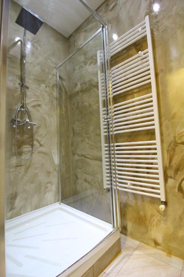Private Quad Bedroom With Bathroom Rf3 Вена Экстерьер фото